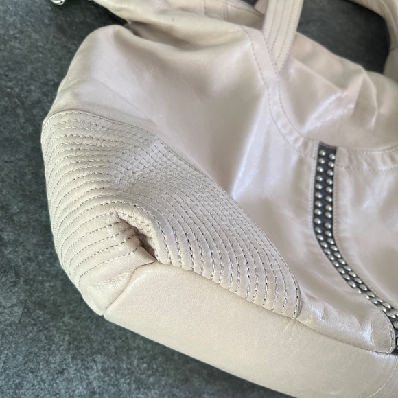 Alain Manoukian leather tote, two-way, satchel and cross-body, shoulder bag. - Picture 3 of 16